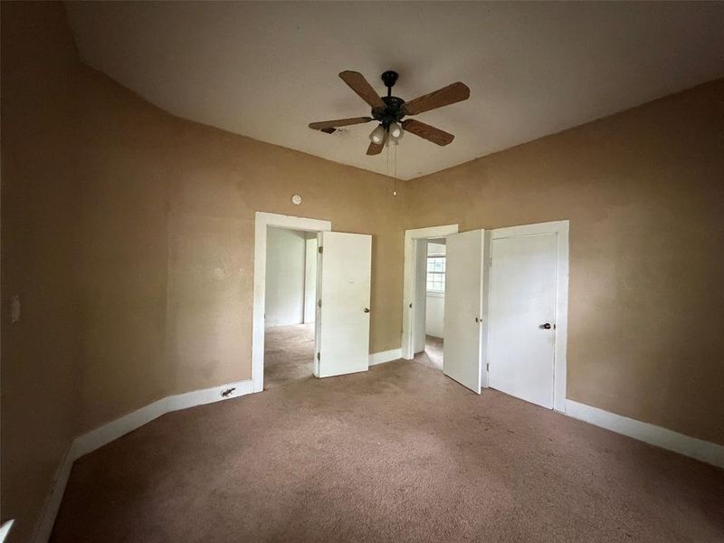 Spacious, unfurnished interior of a new home in , Cleburne (Image 9). Spacious, unfurnished interior of a new home in , Cleburne (Image 9).