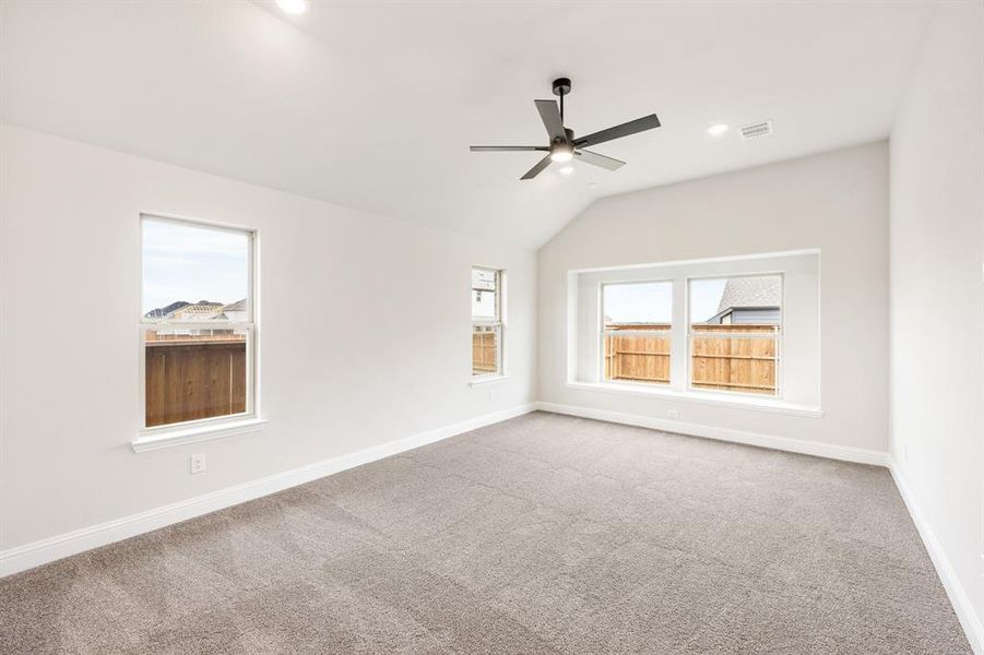 Spacious, unfurnished interior of a new home in Creekview Meadows, Pilot Point (Image 29). Spacious, unfurnished interior of a new home in Creekview Meadows, Pilot Point (Image 29).