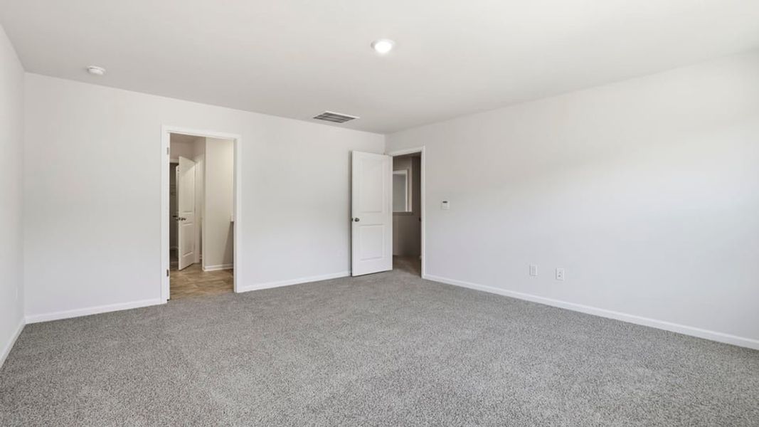 Spacious, unfurnished interior of a new home in Spring Ridge, Anderson (Image 31).