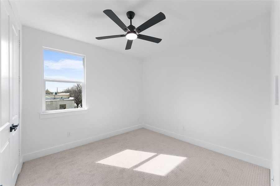 Spacious, unfurnished interior of a new home in , Dallas (Image 18).