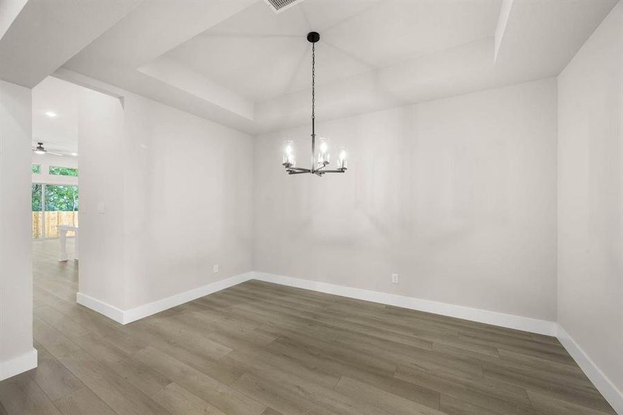Spacious, unfurnished interior of a new home in Bear Creek, Cedar Hill (Image 31).