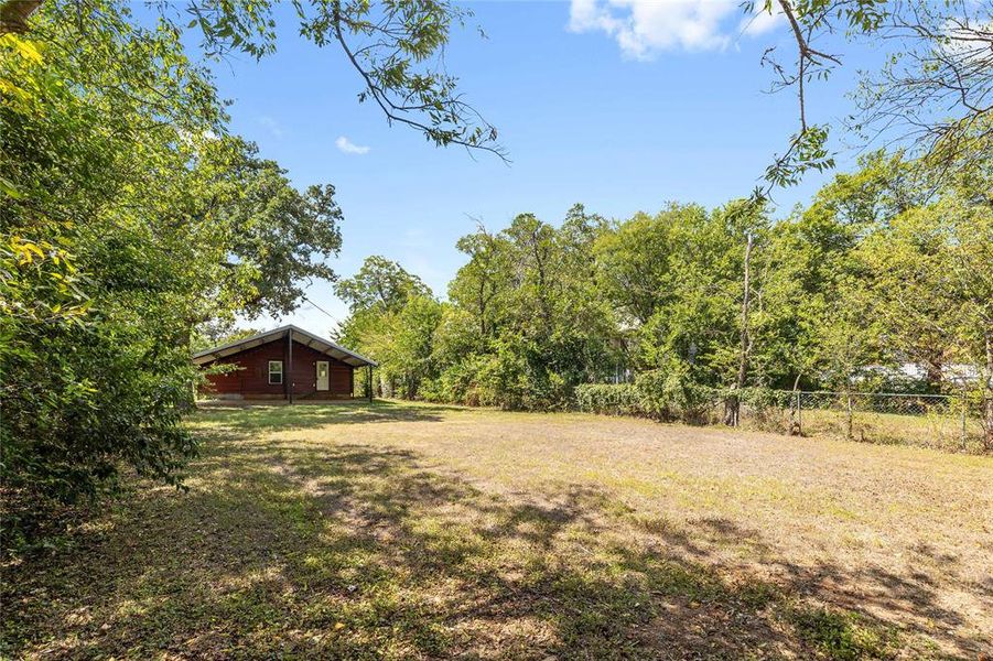 Natural landscape and outdoor views near in Brownwood (Image 18). Natural landscape and outdoor views near in Brownwood (Image 18).