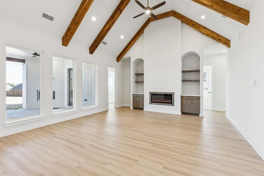 Spacious, unfurnished interior of a new home in , Weatherford (Image 22). Spacious, unfurnished interior of a new home in , Weatherford (Image 22).