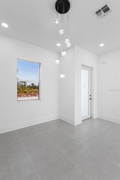 Spacious, unfurnished interior of a new home in , Lehigh Acres (Image 18).