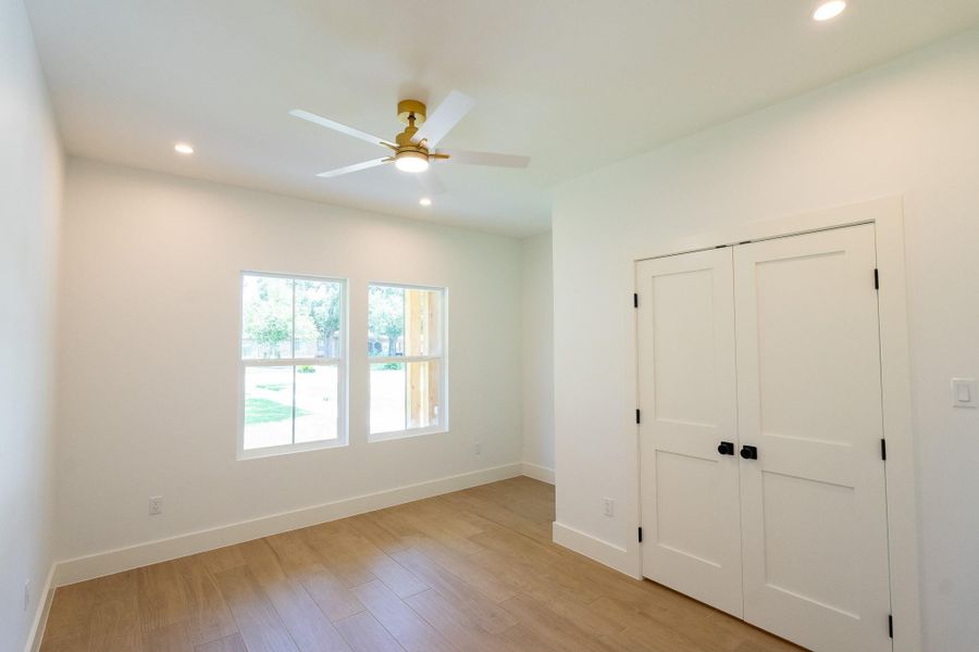 Spacious, unfurnished interior of a new home in , Pasadena (Image 39).