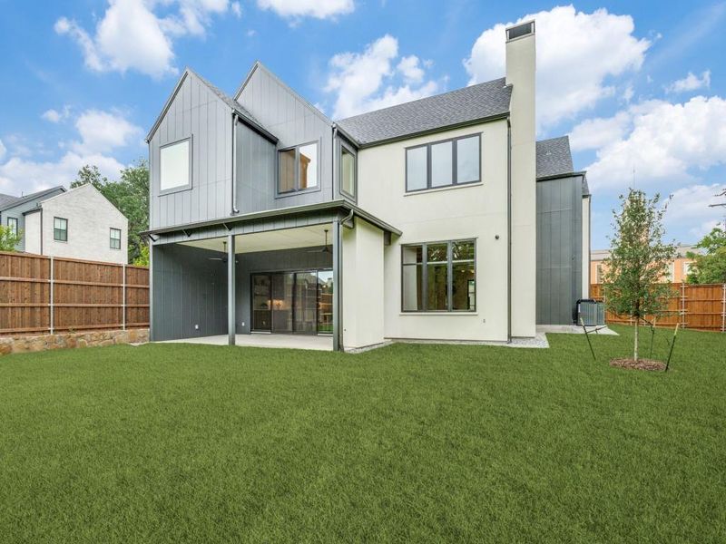 Exterior details and patio area of a home in , Dallas (Image 24).