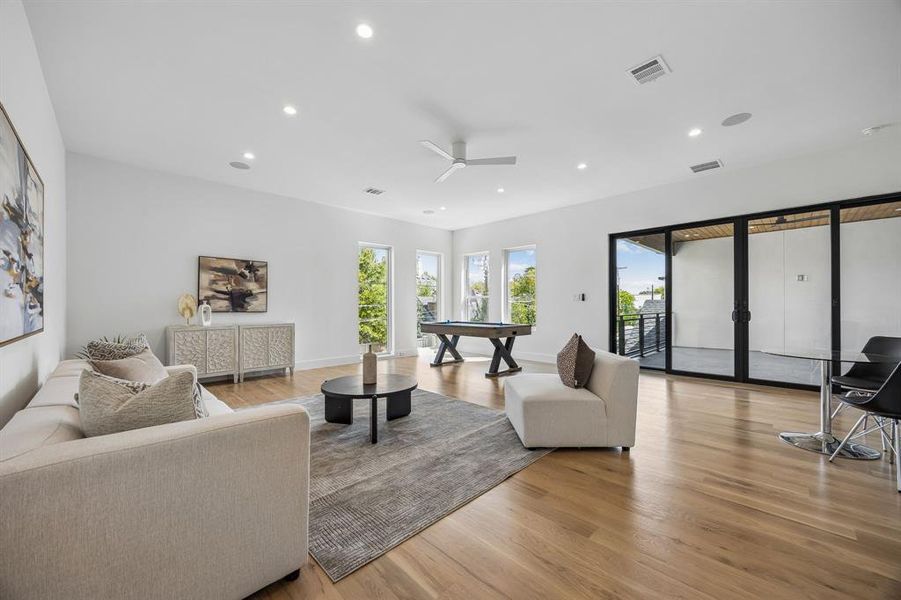 Furnished interior view inside a new home in , Dallas (Image 29).