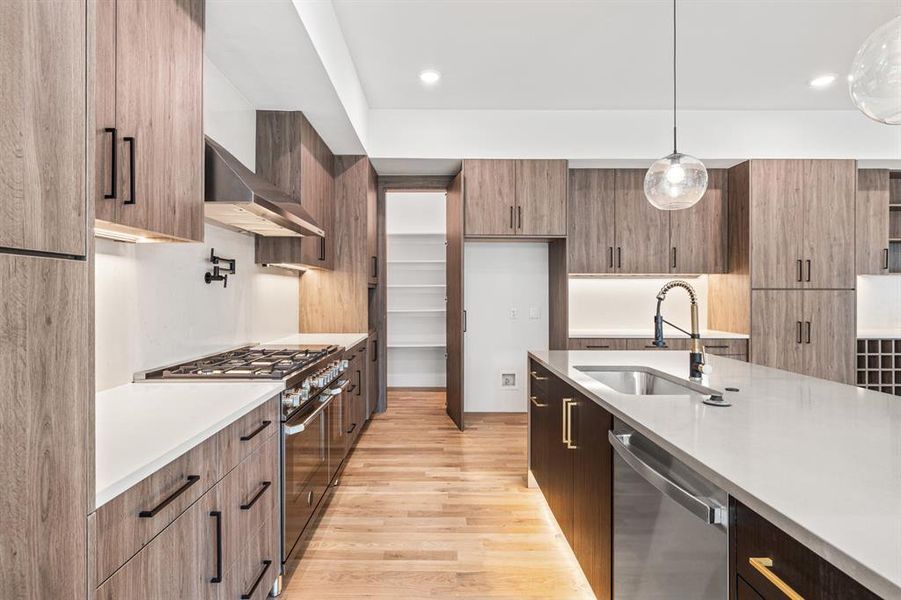 Furnished interior view inside a new home in , Dallas (Image 17).