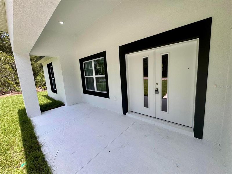 Spacious, unfurnished interior of a new home in , Citrus Springs (Image 12).