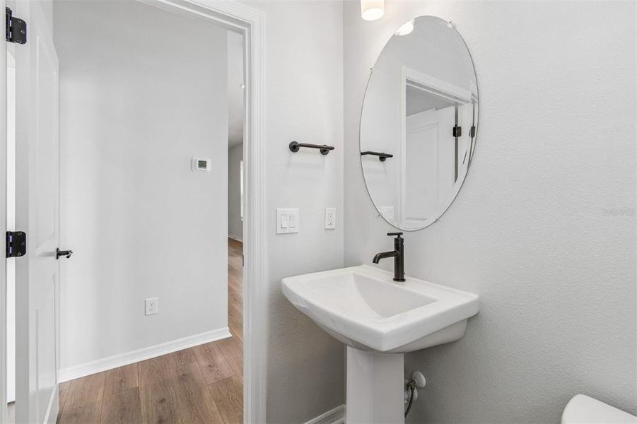 Furnished interior view inside a new home in , Orlando (Image 16).