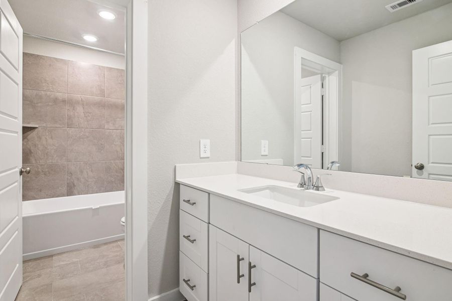 Furnished interior view inside a new home in Pine Lake Cove - Premier Series, Montgomery (Image 3). Furnished interior view inside a new home in Pine Lake Cove - Premier Series, Montgomery (Image 3).