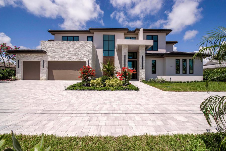 Furnished interior view inside a new home in , Palm Beach Gardens (Image 6). Furnished interior view inside a new home in , Palm Beach Gardens (Image 6).