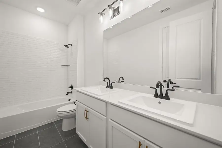 4829 Signal Run- Bathroom-9959 4829 Signal Run- Bathroom-9959