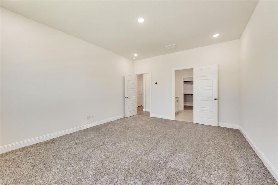Spacious, unfurnished interior of a new home in Arbors at Legacy Hills, Celina (Image 23). Spacious, unfurnished interior of a new home in Arbors at Legacy Hills, Celina (Image 23).