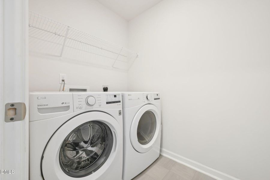 laundry room Blue Aspen Dr-S2009-025