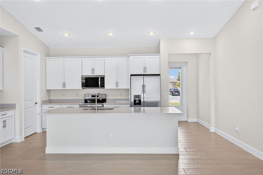 Furnished interior view inside a new home in Cape Coral, Cape Coral (Image 16).