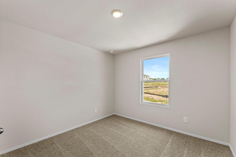 Spacious, unfurnished interior of a new home in Avenida, Converse (Image 22).