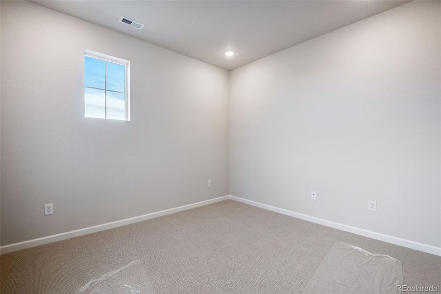 Spacious, unfurnished interior of a new home in Painted Prairie, Aurora (Image 31).