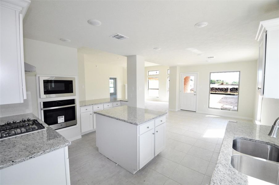 Furnished interior view inside a new home in , League City (Image 8).
