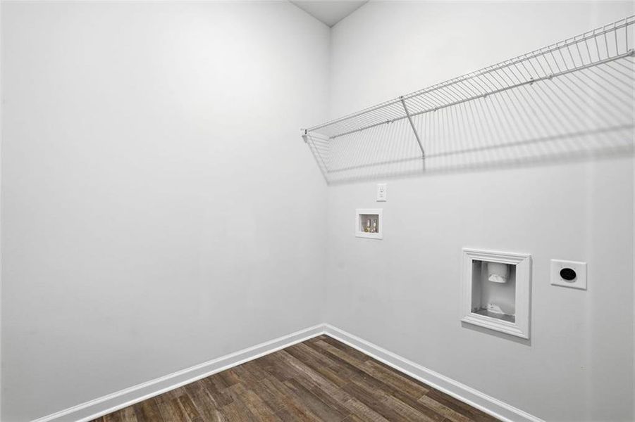 Spacious, unfurnished interior of a new home in , Calhoun (Image 30).
