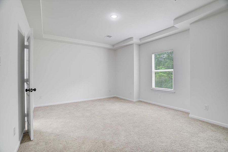Spacious, unfurnished interior of a new home in , Kenefick (Image 26).