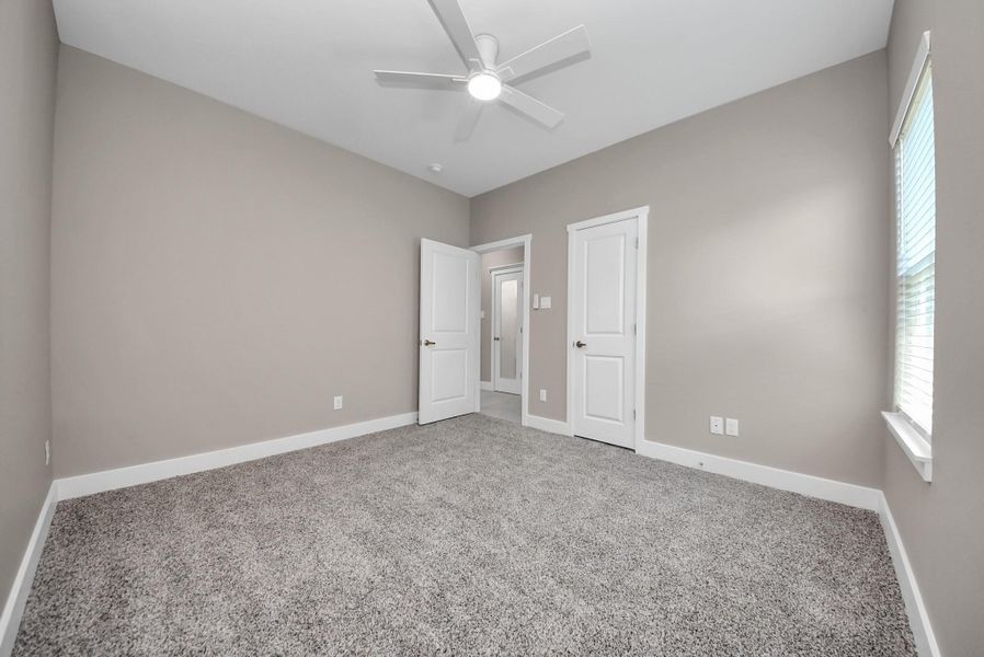 Spacious, unfurnished interior of a new home in , Baytown (Image 14).
