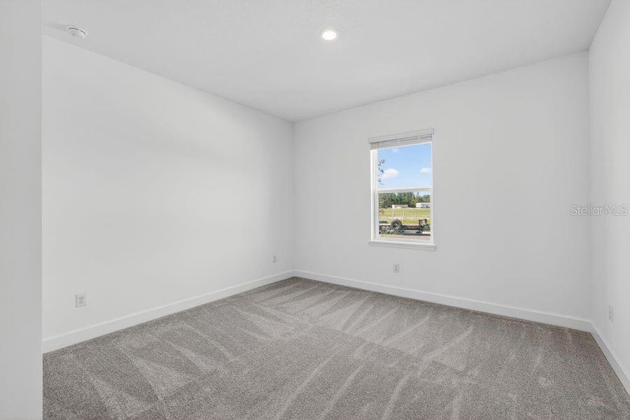 Spacious, unfurnished interior of a new home in Hammock at Two Rivers, Zephyrhills (Image 18).