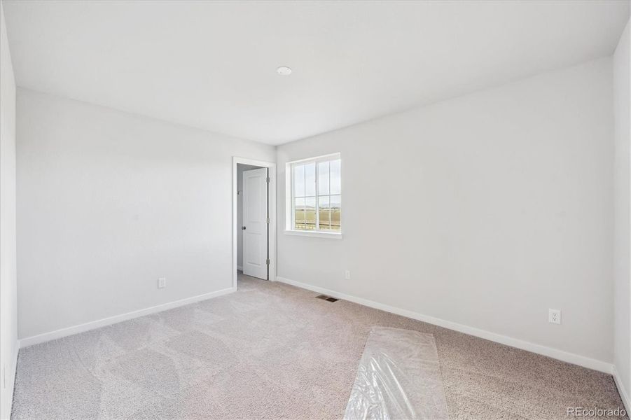 Spacious, unfurnished interior of a new home in Sweetgrass, Dacono (Image 25).