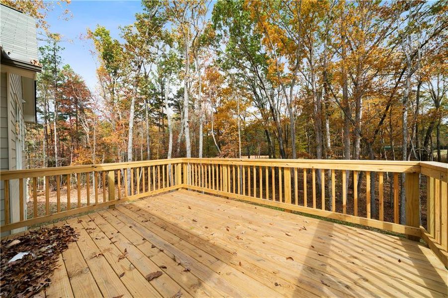 Exterior details and patio area of a home in , Dallas (Image 3).