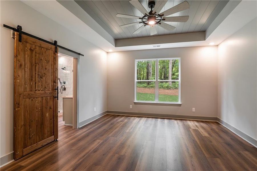 Spacious, unfurnished interior of a new home in , Talking Rock (Image 5).
