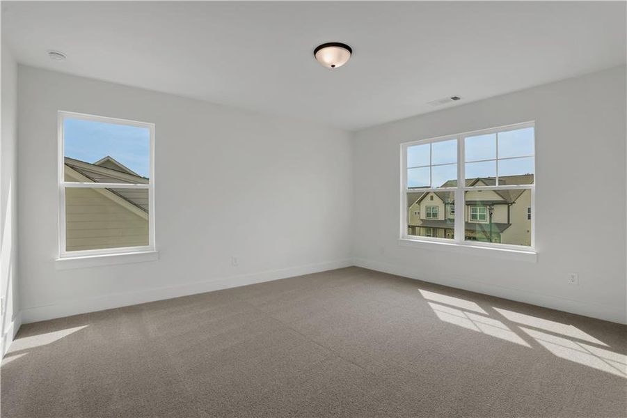 Spacious, unfurnished interior of a new home in Twin Lakes, Hoschton (Image 34).