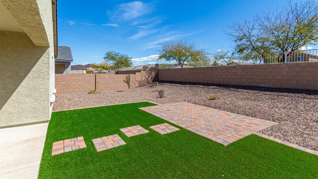 Exterior details and patio area of a home in Entrada Del Toro at Rancho Sahuarita, Sahuarita (Image 3).
