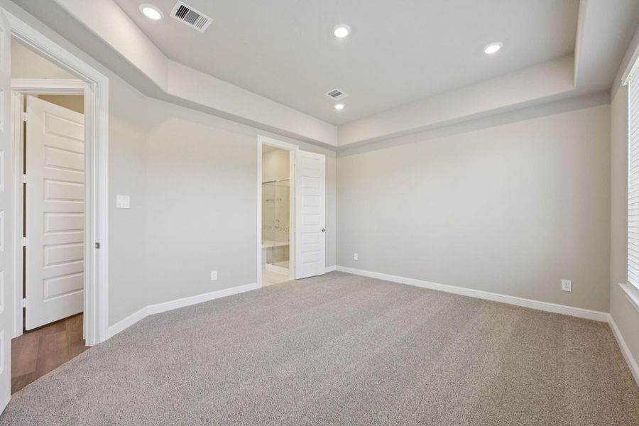 Spacious, unfurnished interior of a new home in Kemah Crossing - Luxe Series, Kemah (Image 26). Spacious, unfurnished interior of a new home in Kemah Crossing - Luxe Series, Kemah (Image 26).