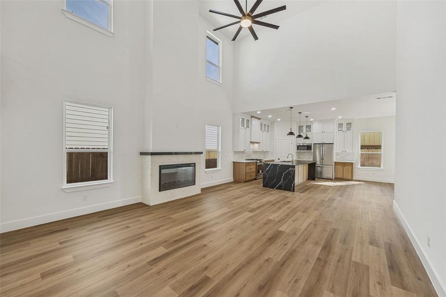 Spacious, unfurnished interior of a new home in , Dallas (Image 13).