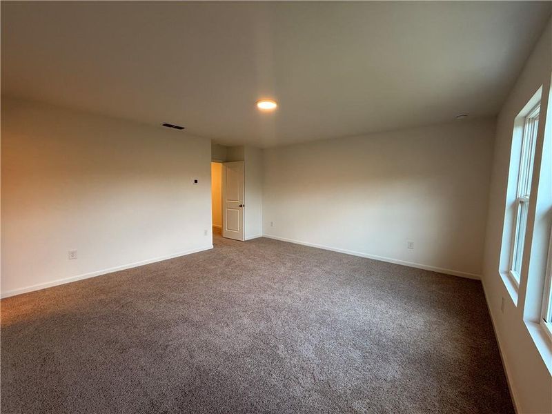 Spacious, unfurnished interior of a new home in Leydenview, Mableton (Image 21).