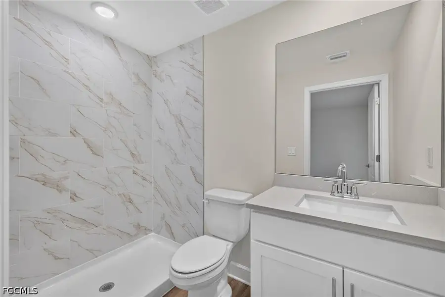 Furnished interior view inside a new home in Cape Coral, Cape Coral (Image 16).