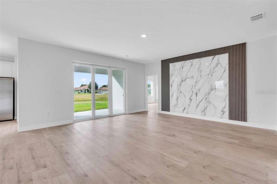 Spacious, unfurnished interior of a new home in , Punta Gorda (Image 34).