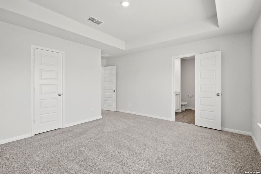 Spacious, unfurnished interior of a new home in Hunters Ranch, San Antonio (Image 26). Spacious, unfurnished interior of a new home in Hunters Ranch, San Antonio (Image 26).