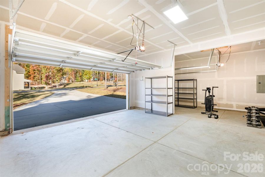 Community amenities in , Charlotte (Image 44).