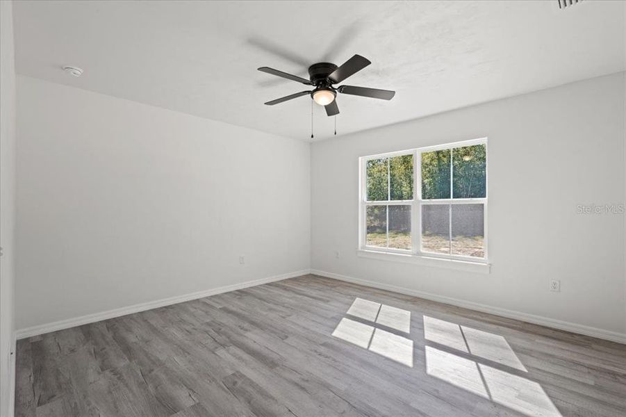 Spacious, unfurnished interior of a new home in , Bell (Image 17).