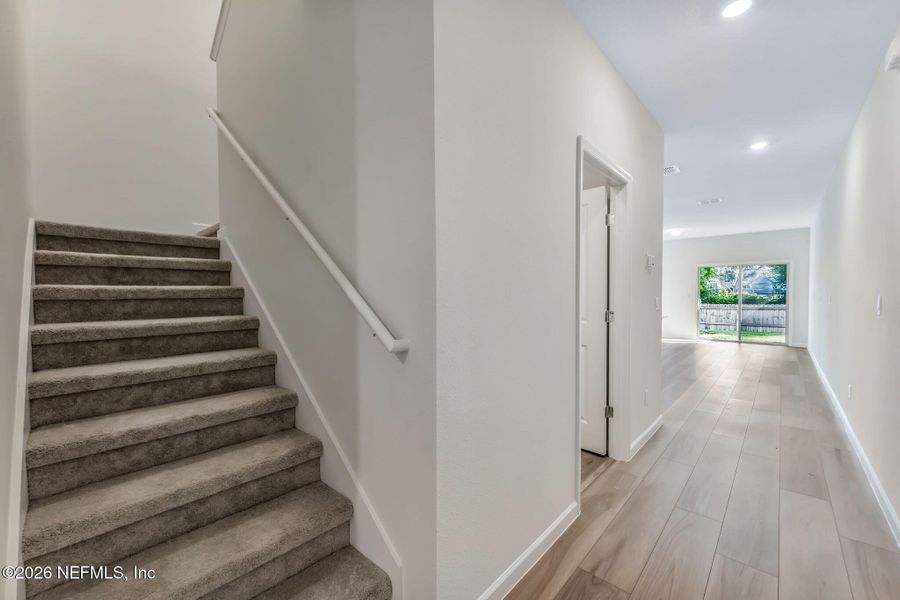 Spacious, unfurnished interior of a new home in , Orange Park (Image 15).