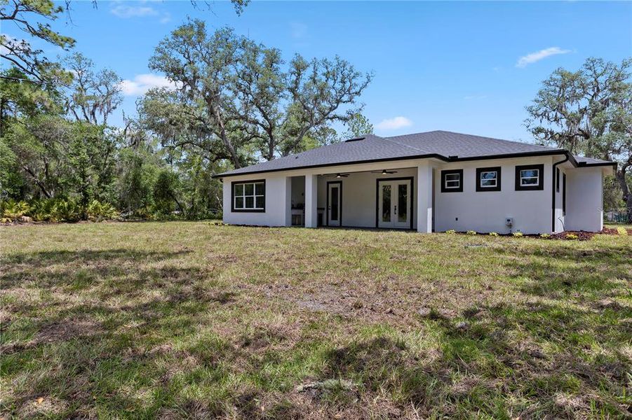 Exterior details and patio area of a home in , Eustis (Image 28).