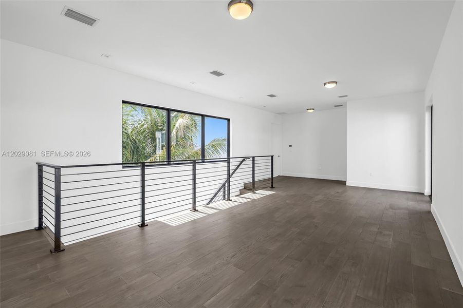 Spacious, unfurnished interior of a new home in , Weston (Image 49).