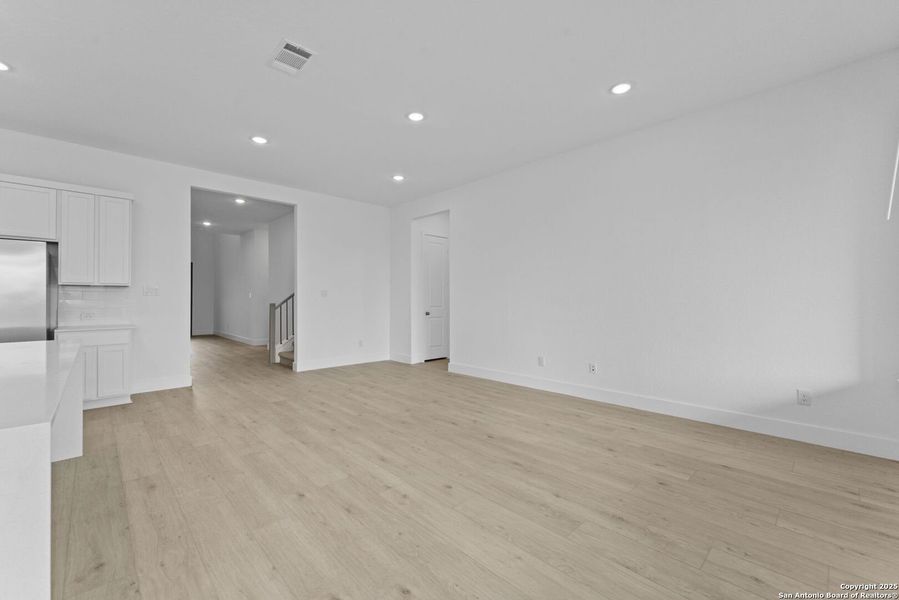 Spacious, unfurnished interior of a new home in , New Braunfels (Image 28).