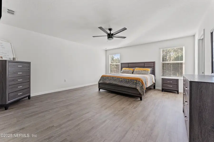 Furnished interior view inside a new home in Cross Creek Express, Green Cove Springs (Image 8).