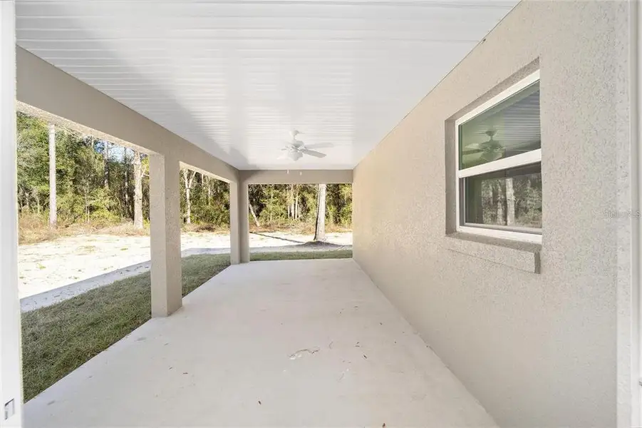 Exterior details and patio area of a home in , Dunnellon (Image 4). Exterior details and patio area of a home in , Dunnellon (Image 4).