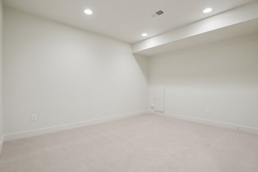 Spacious, unfurnished interior of a new home in Loretto Heights - Rise Collection, Denver (Image 22).