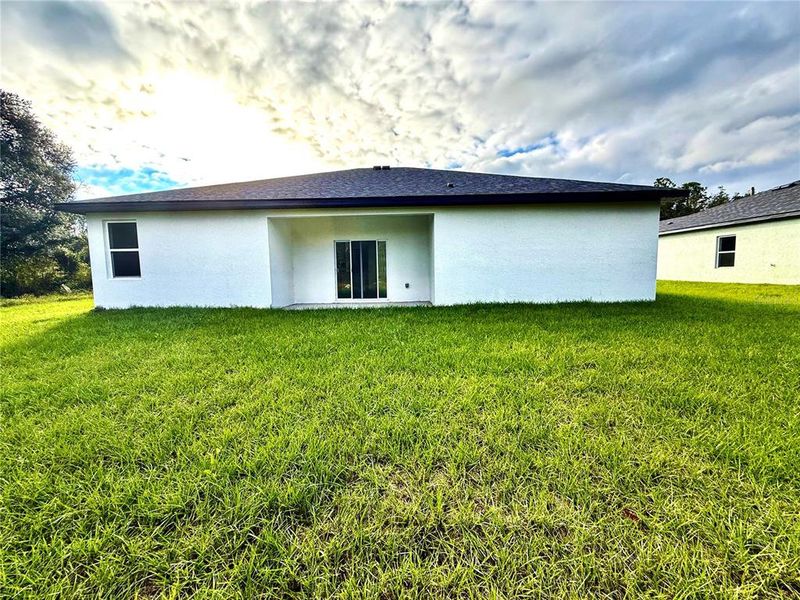 Exterior details and patio area of a home in , Ocala (Image 19).
