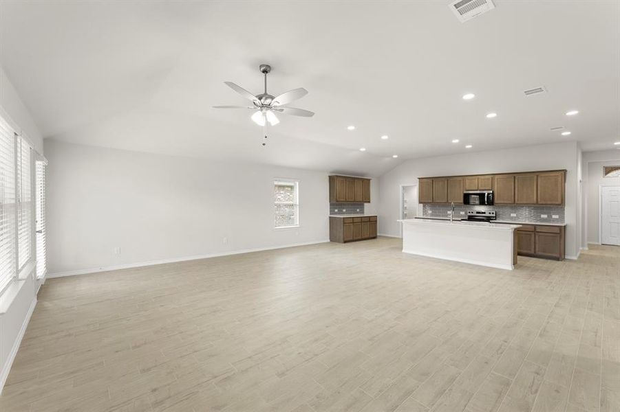 16. 3233 Timineri - Family (3)