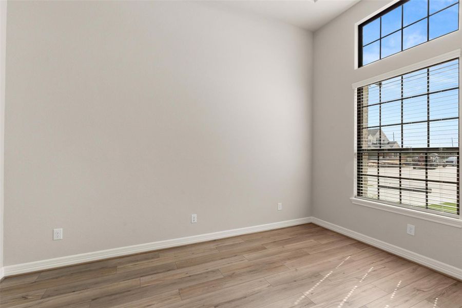 Note: Sample product photo. Actual exterior and interior selections may vary by homesite. Photo may be virtually staged